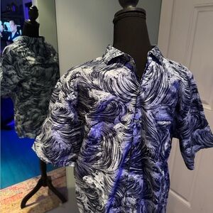 Tori Richard’s Blue and White Wave Pattern Shirt